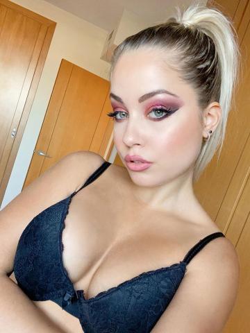 Элеонора Реал Студентка Брюнетка фото 4